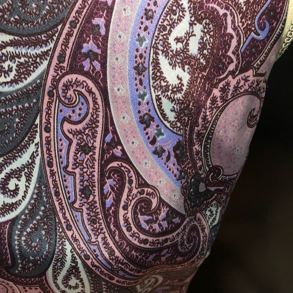 VIEN LADIES PAISLEY LAVENDER SLEEVELESS TOP PREOWNED SIZE L GREAT CONDITION - Picture 3 of 5